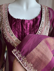 Divya Handwork Tissue Set- Wine(Make to Order)
