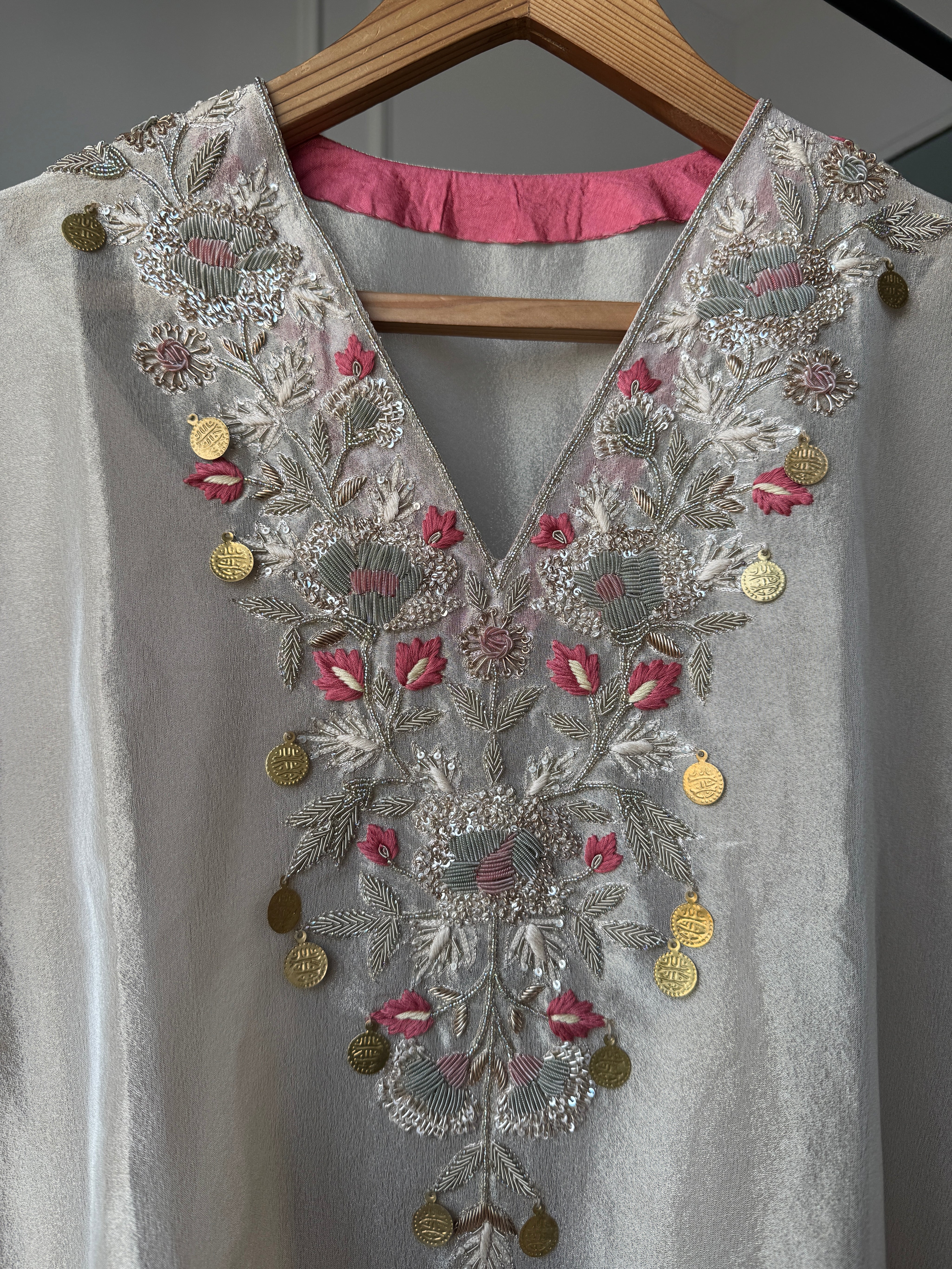 Kshitija Short Kaftan Tissue With Inner And Pants