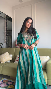 Hreeth Tissue Pure Organza Three Piece Coord Se- Green