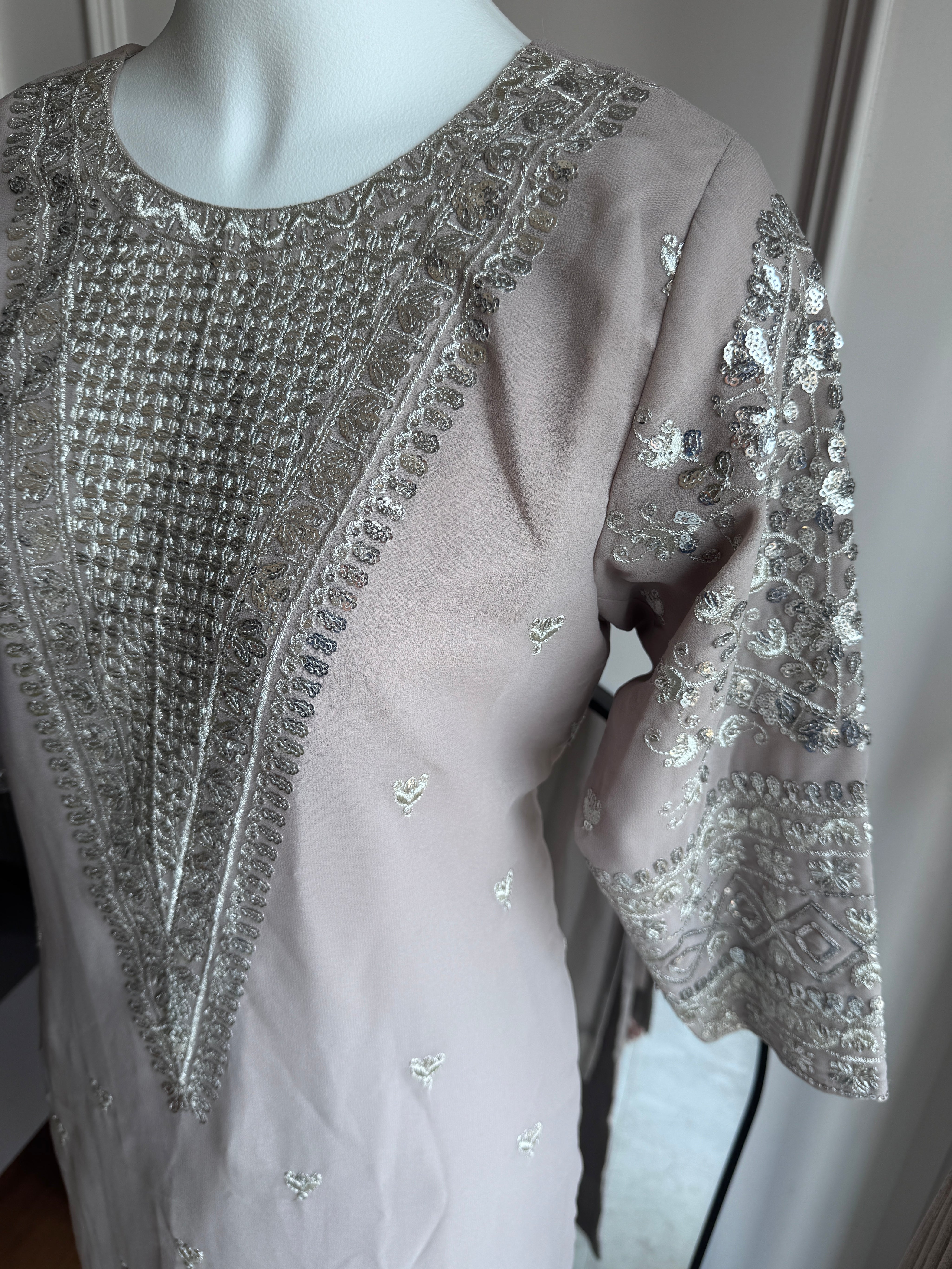 Nili Handwork Dress- Grey