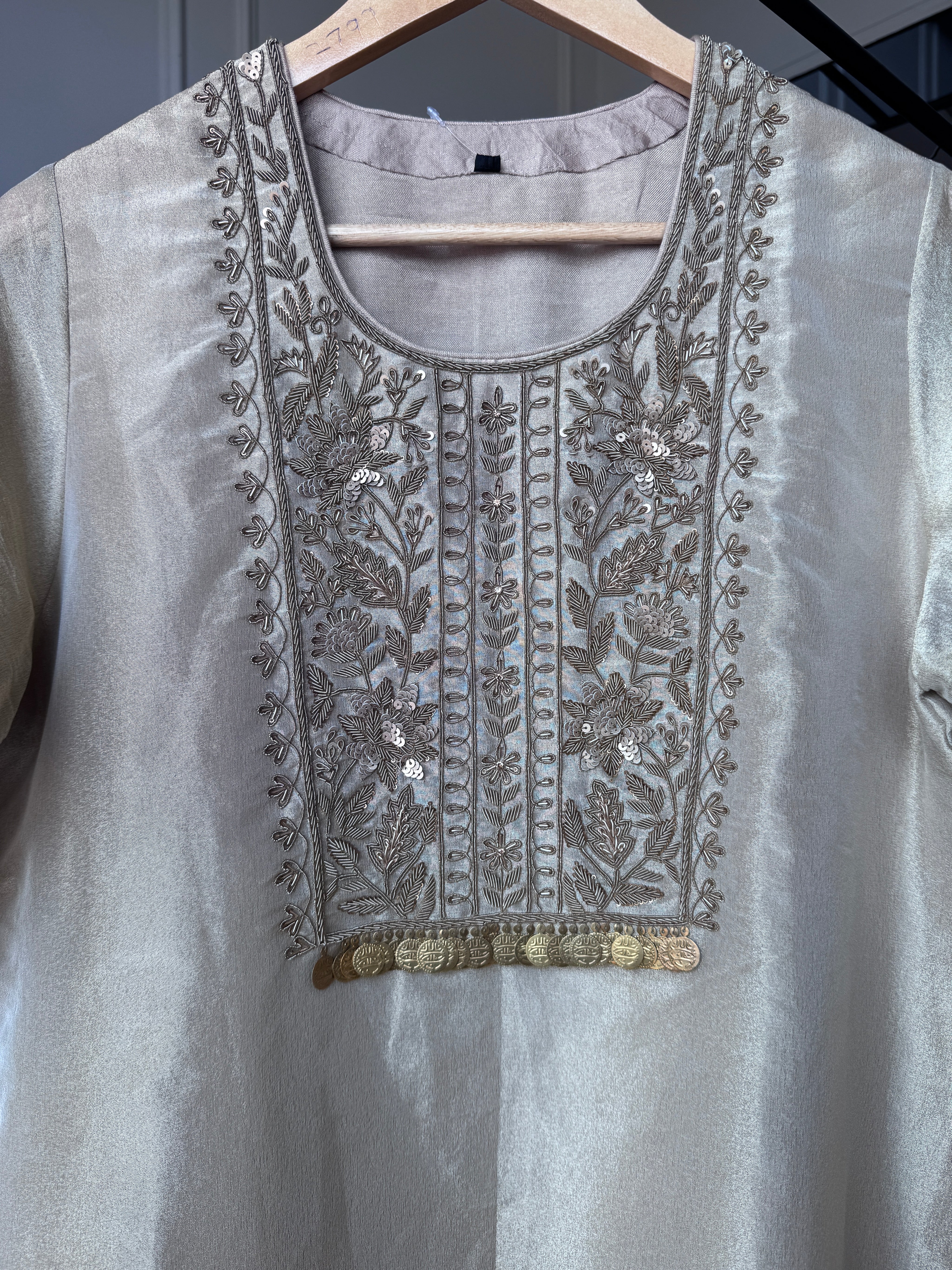 Devika Handwork Tissue Coord Set- Golden