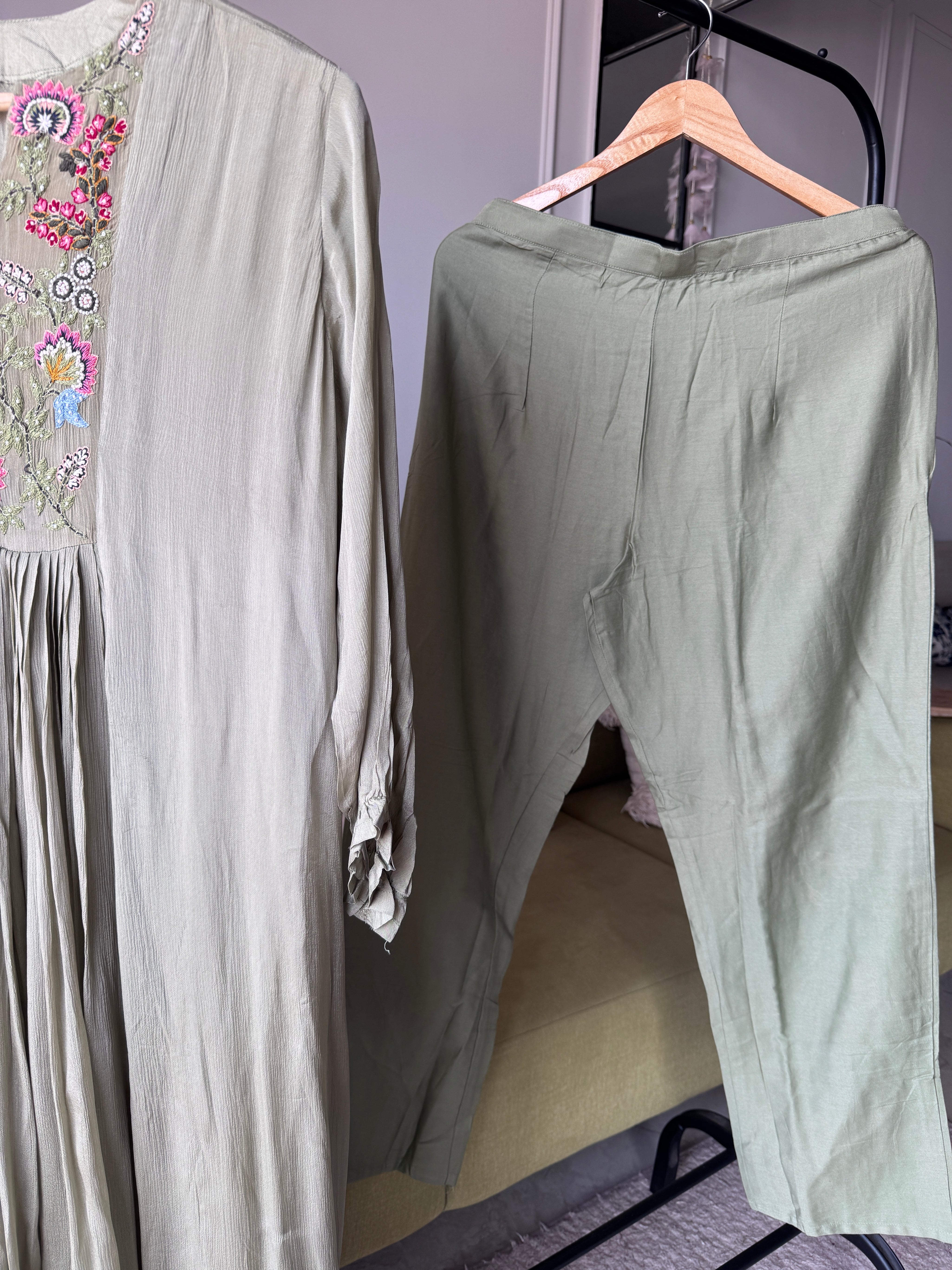 Dimple Chinon Handwork Dress- Powder Green