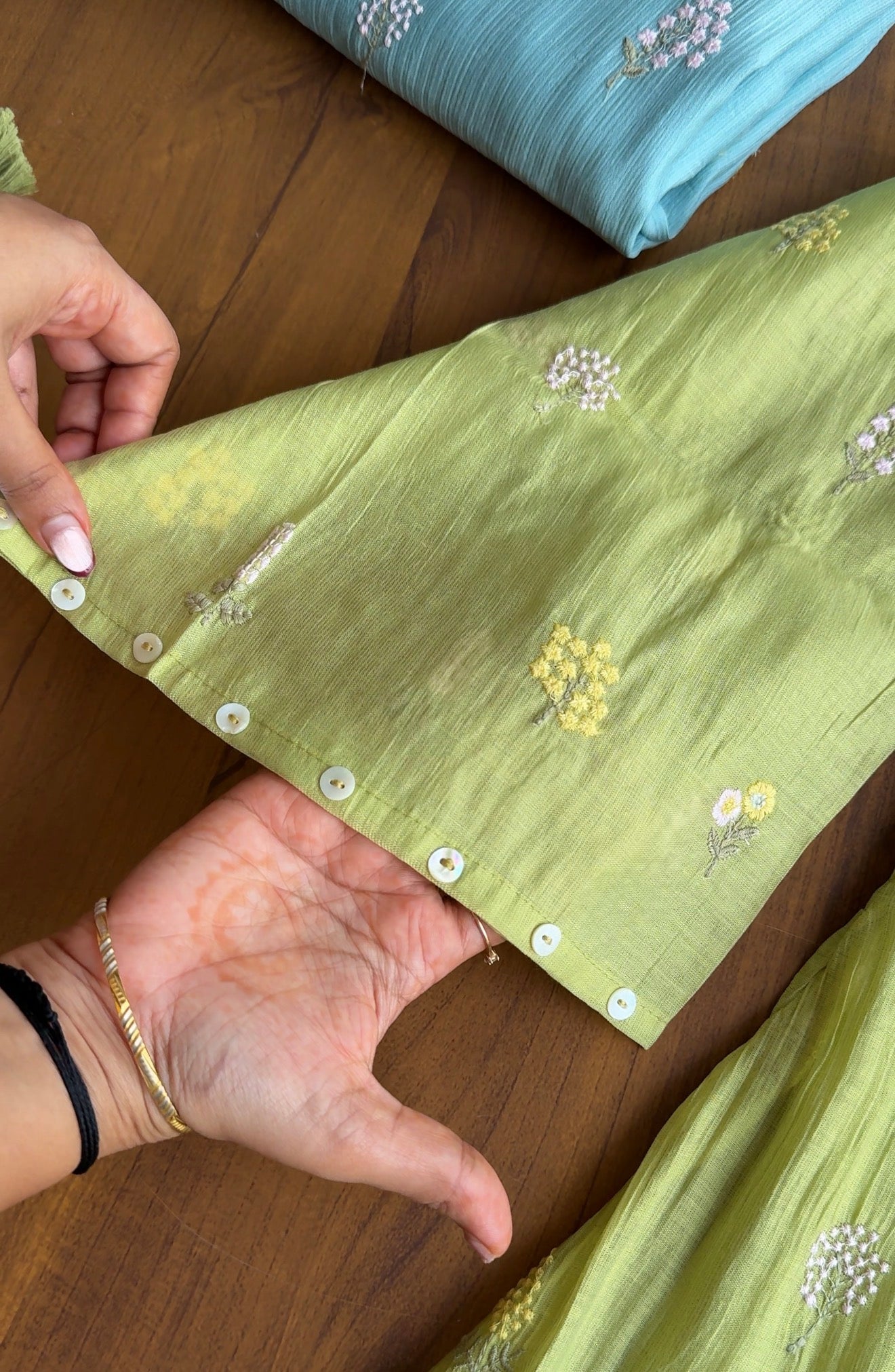 Sakhee Embroided Dress-Pistachio Mist