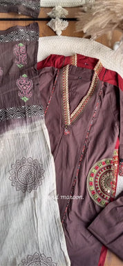 Kajal V Neck Pocket Dress