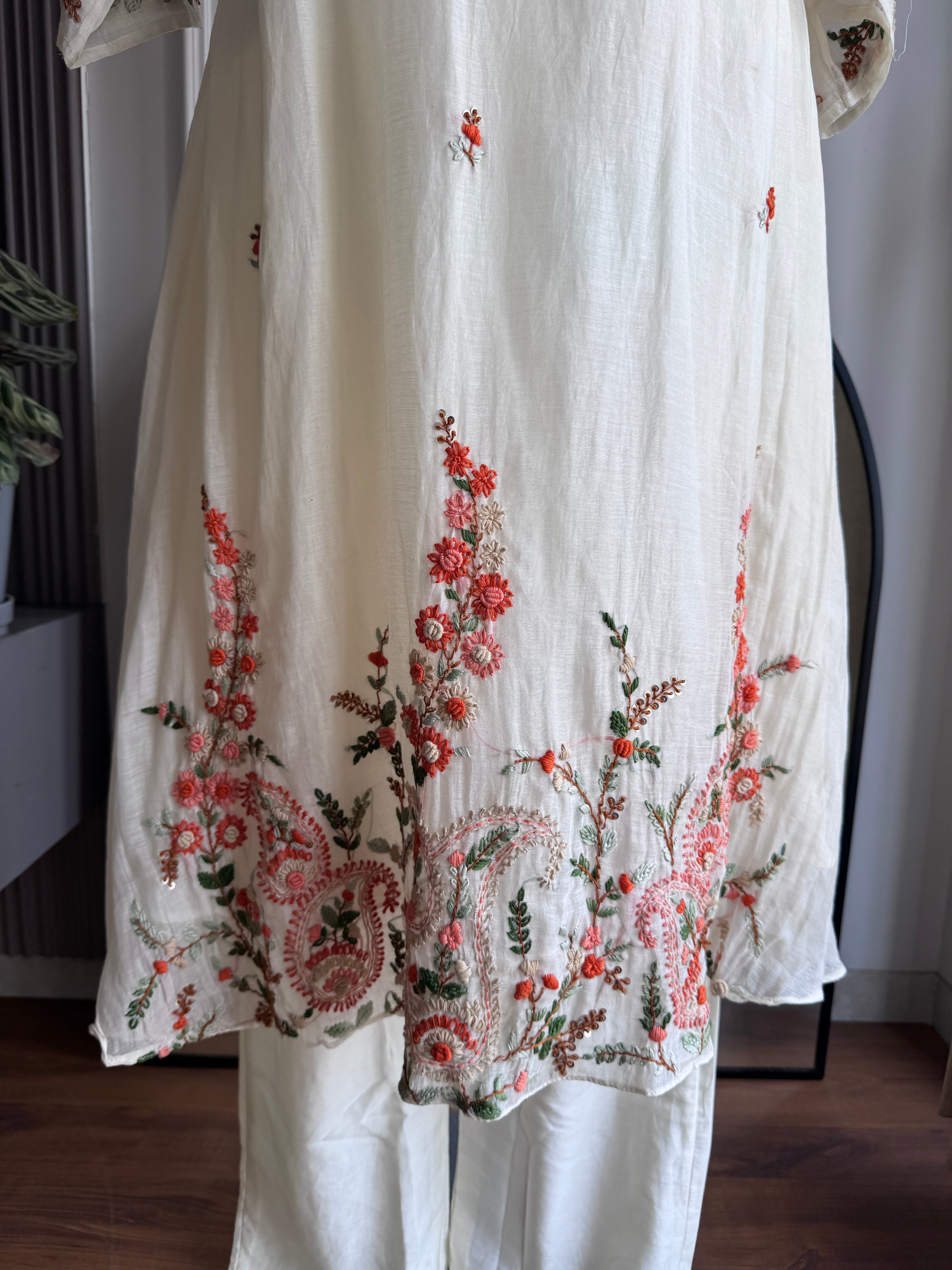 Hrida Katha Work Mul Chanderi Dress- White (Make to Order)