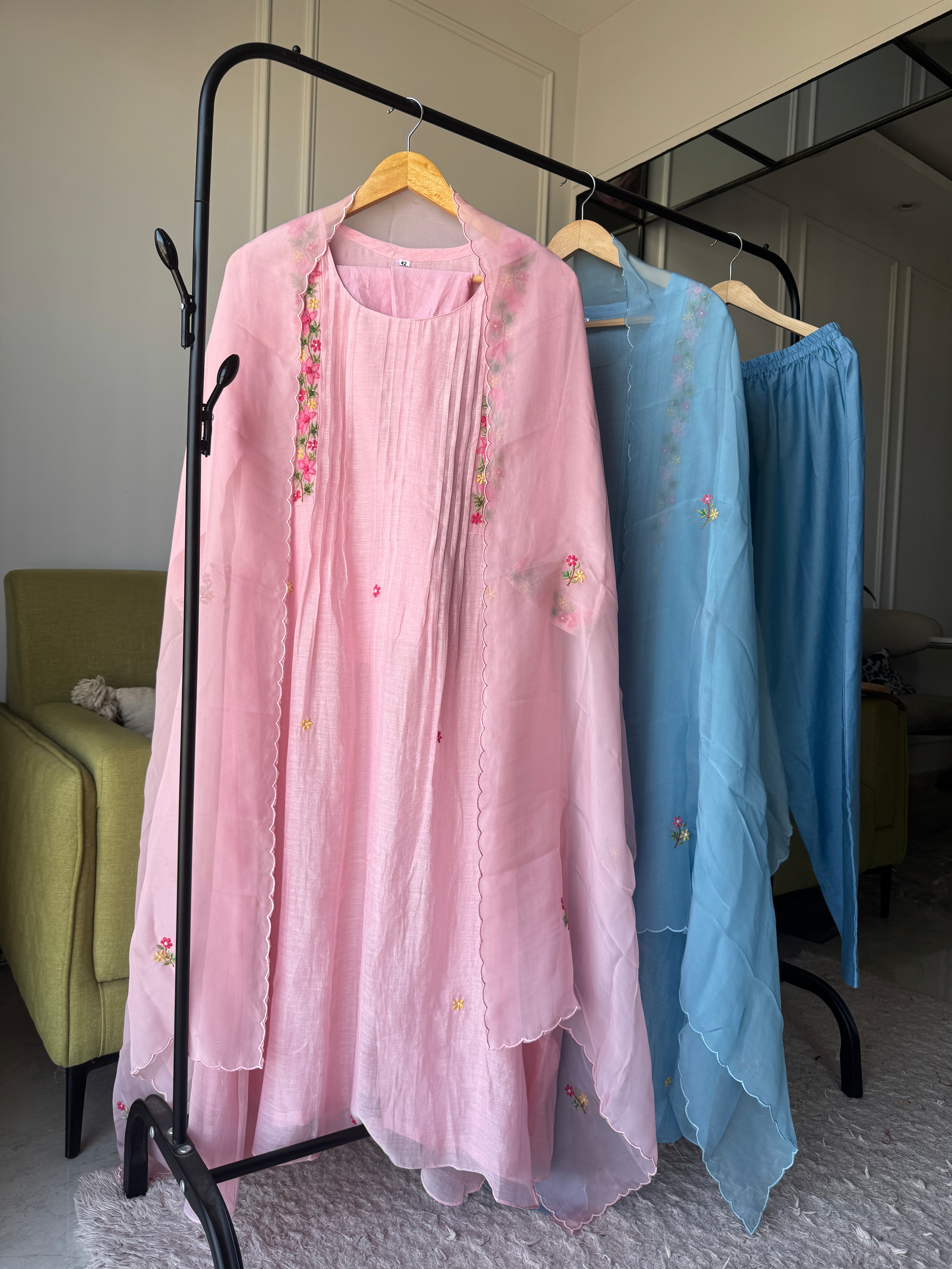 Jenny Embroidered Set
