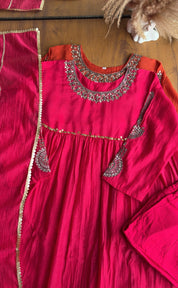 Reshma hand work round neck- Rani Pink