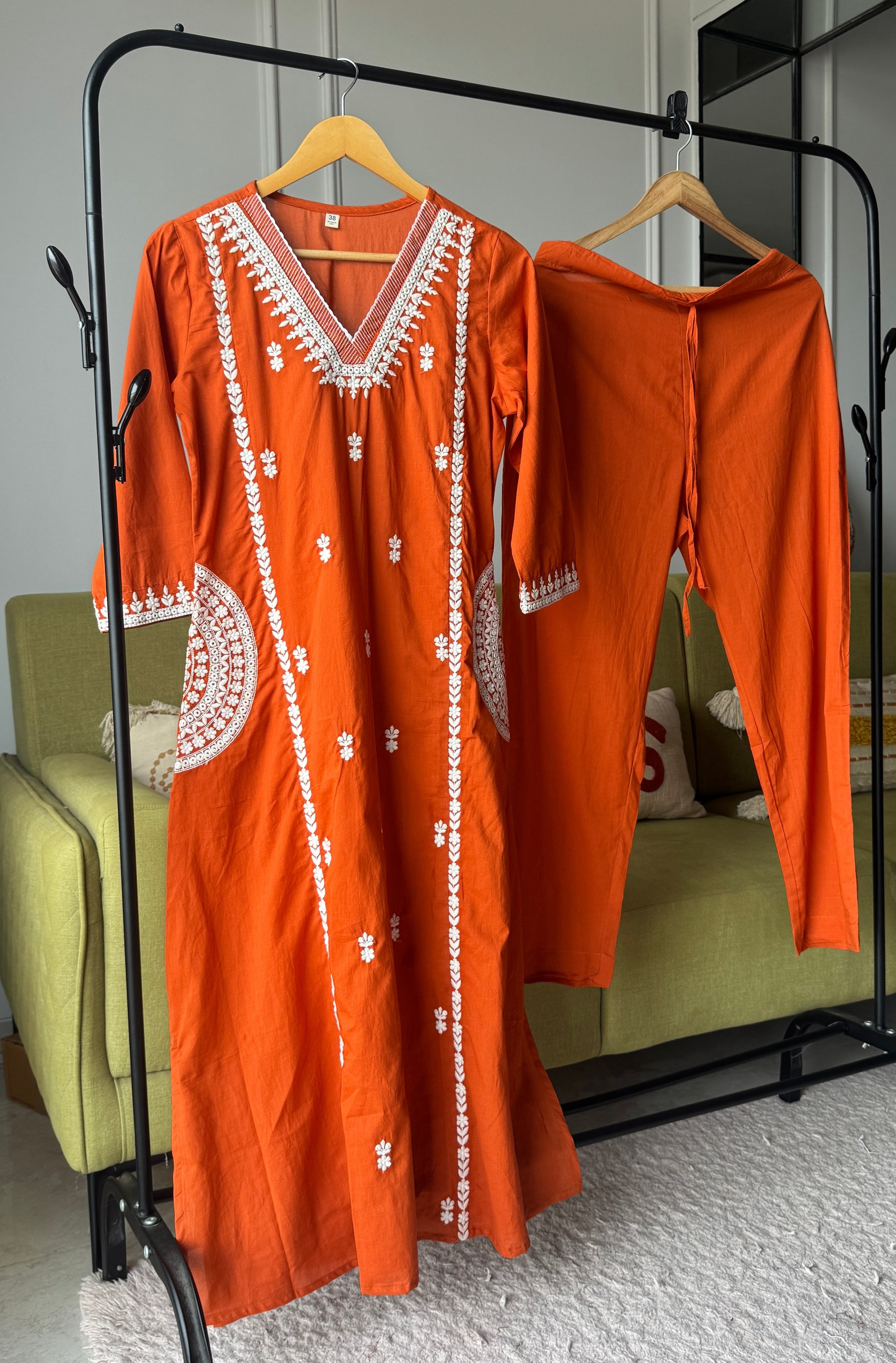Jhalak Embroided Kurti With Pockets And Pants