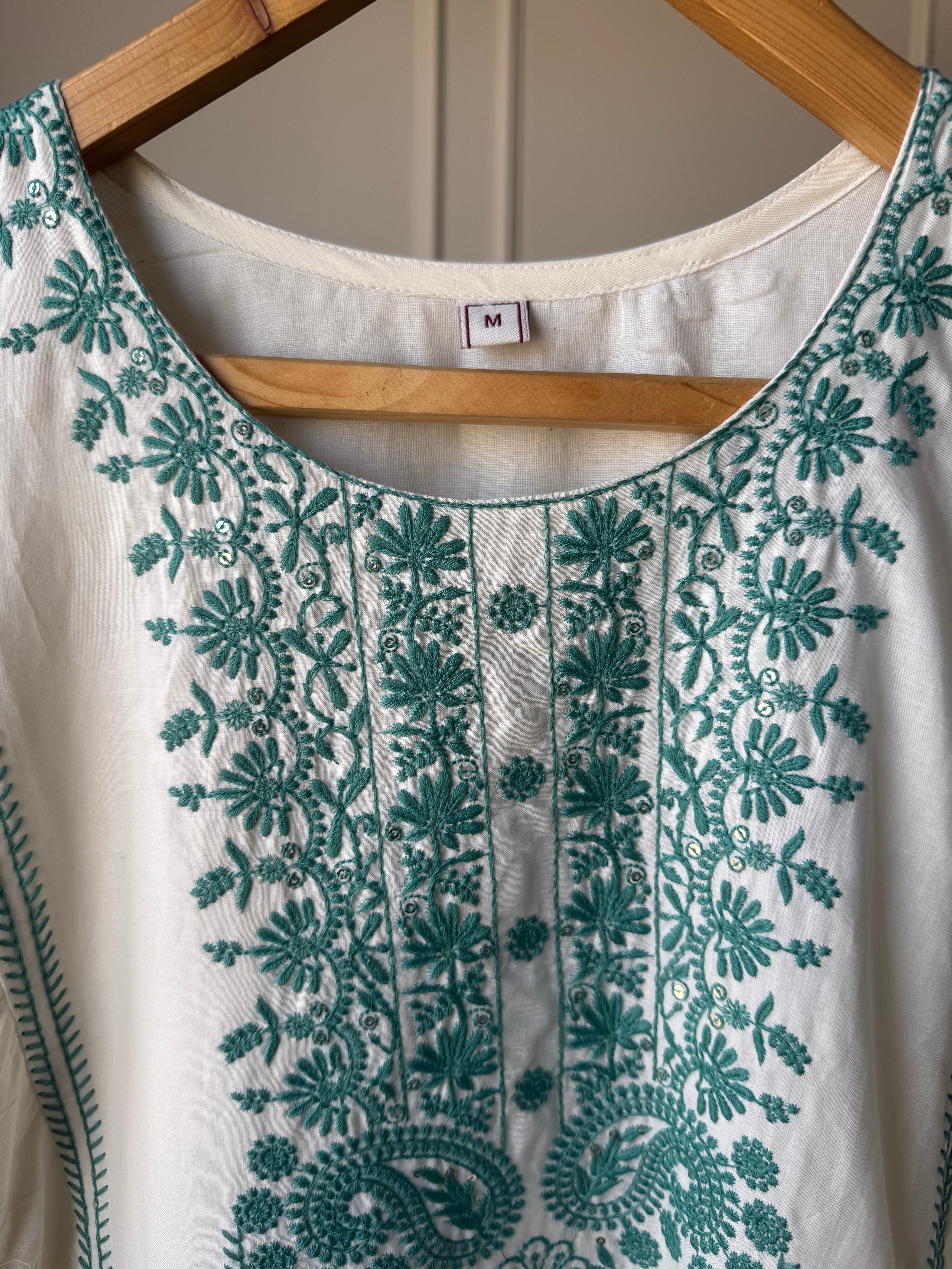 Tanu Embroided Set