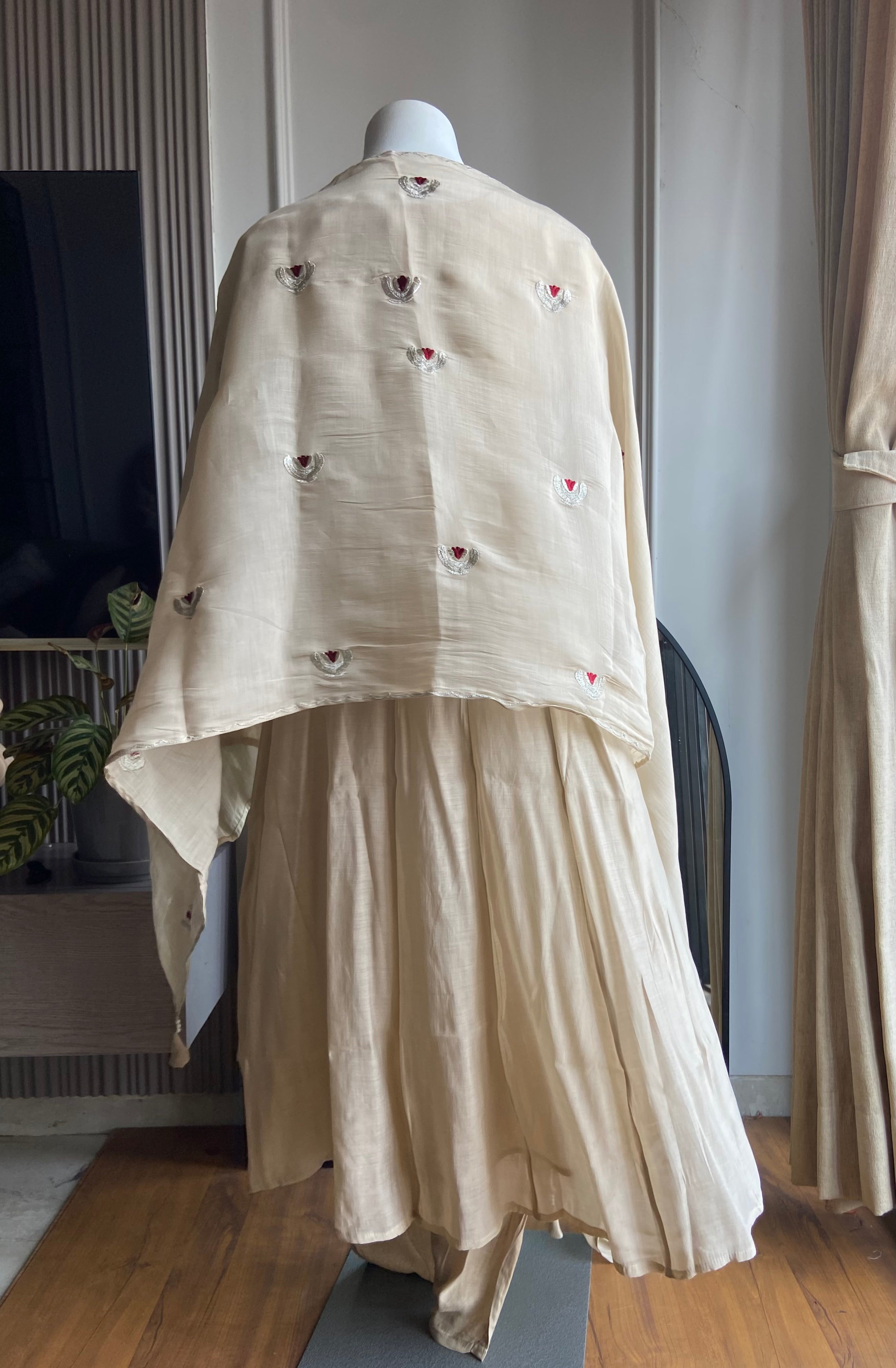 Sweety applique sleeves mul chanderi- Ivory