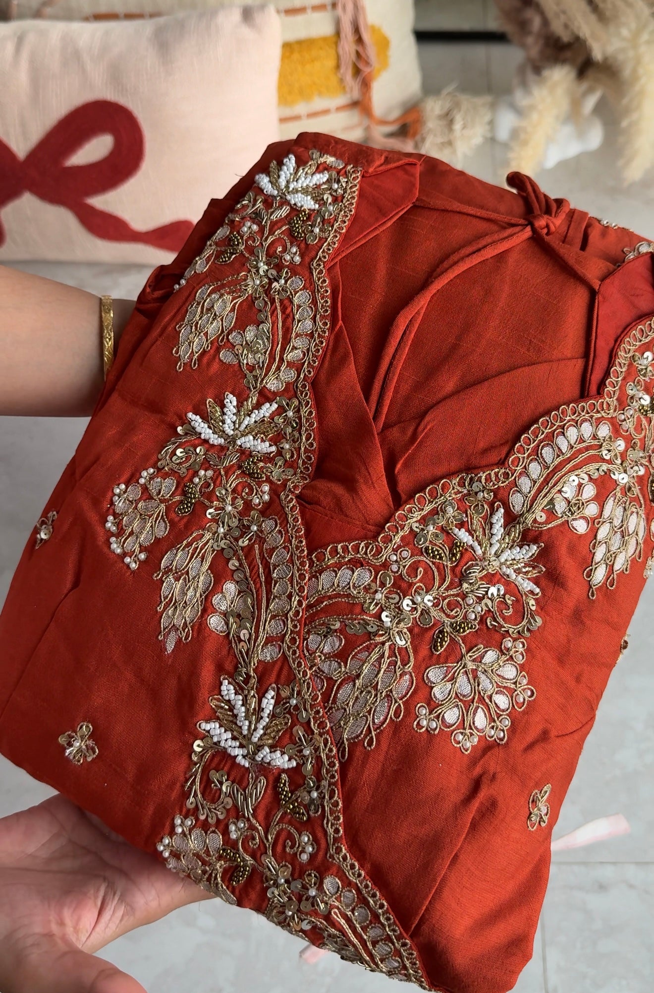 Roshini Angrakha Anarkali