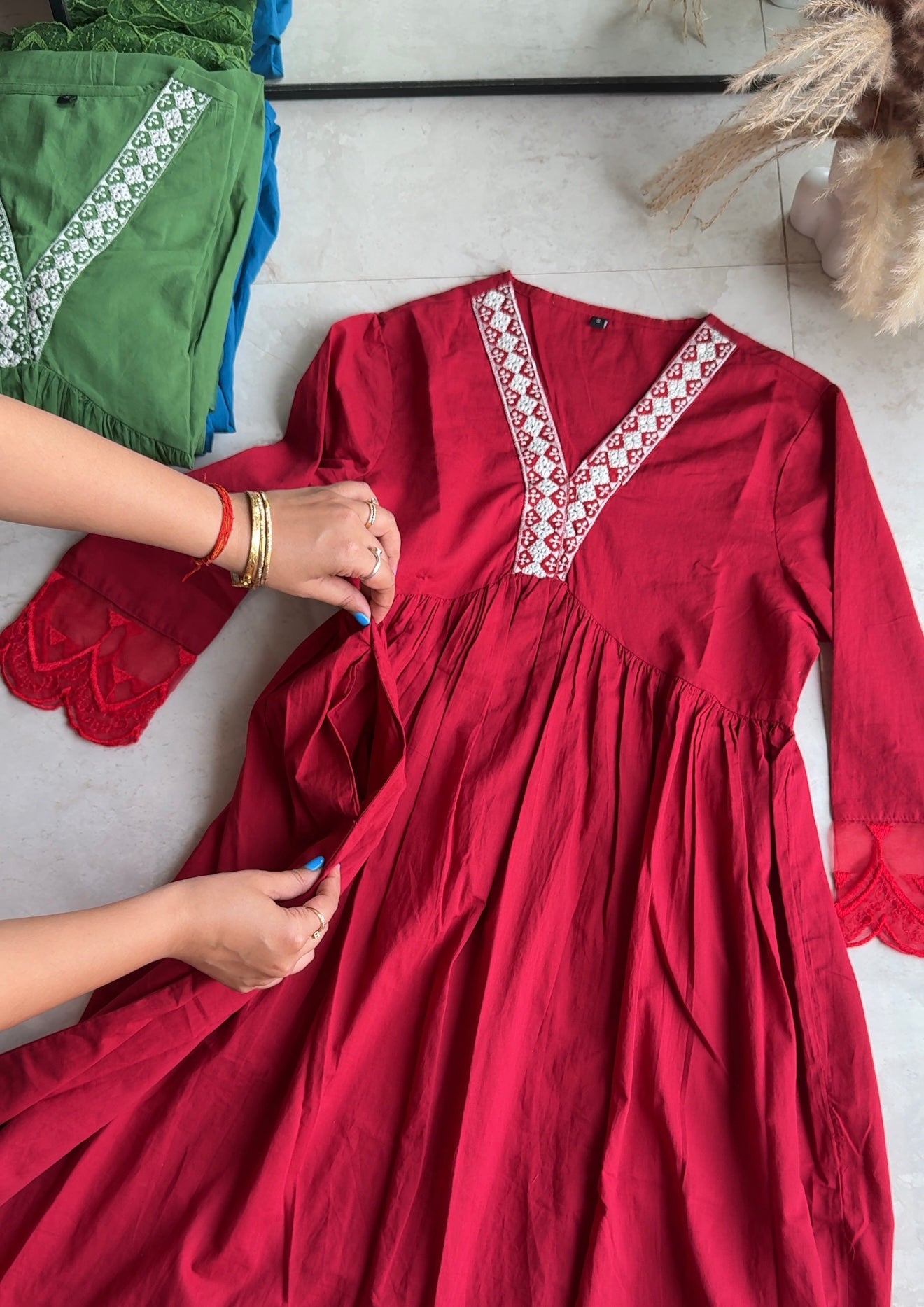 Farheen v neck lace patchwork dress