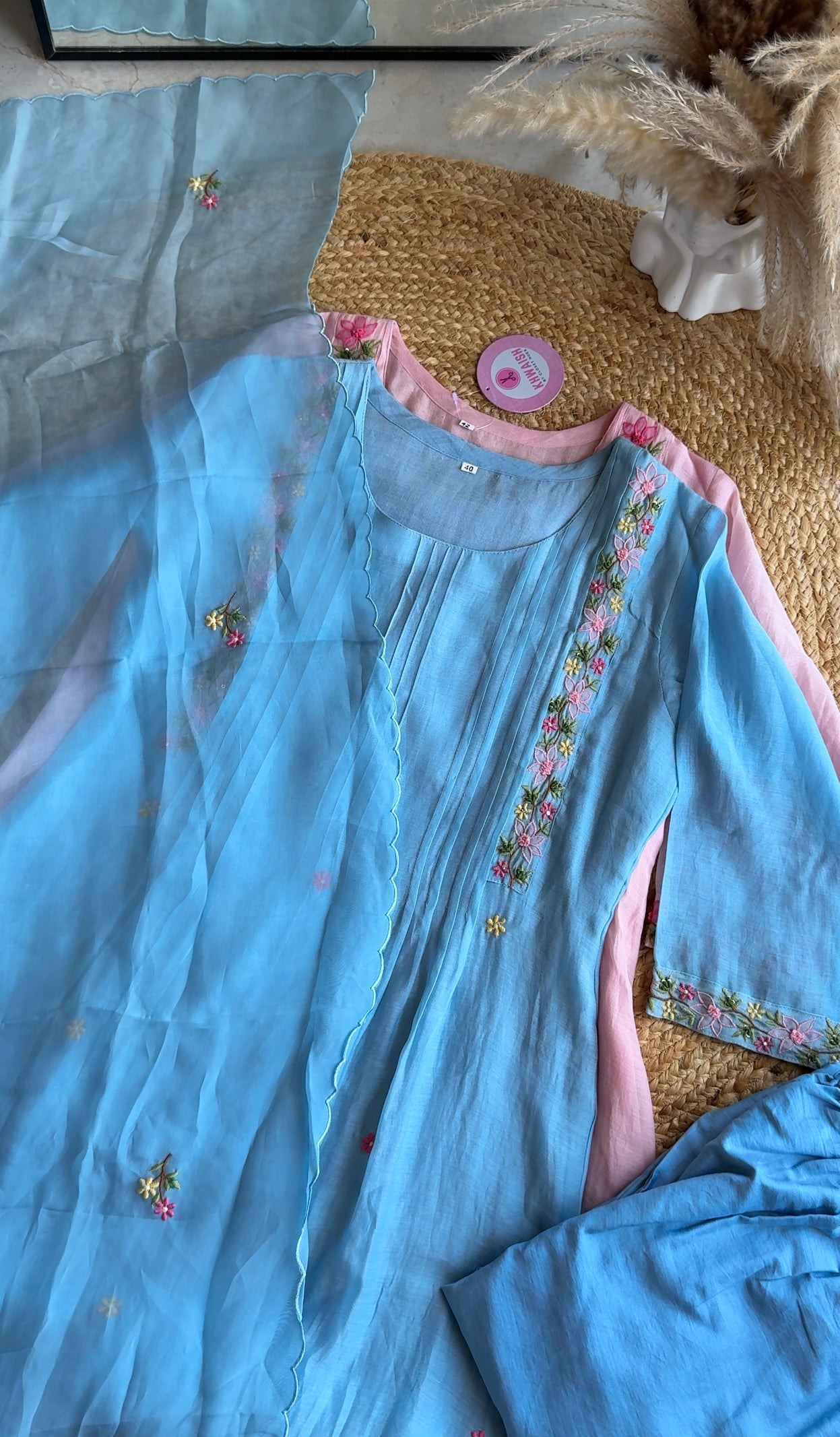Jenny Embroidered Set