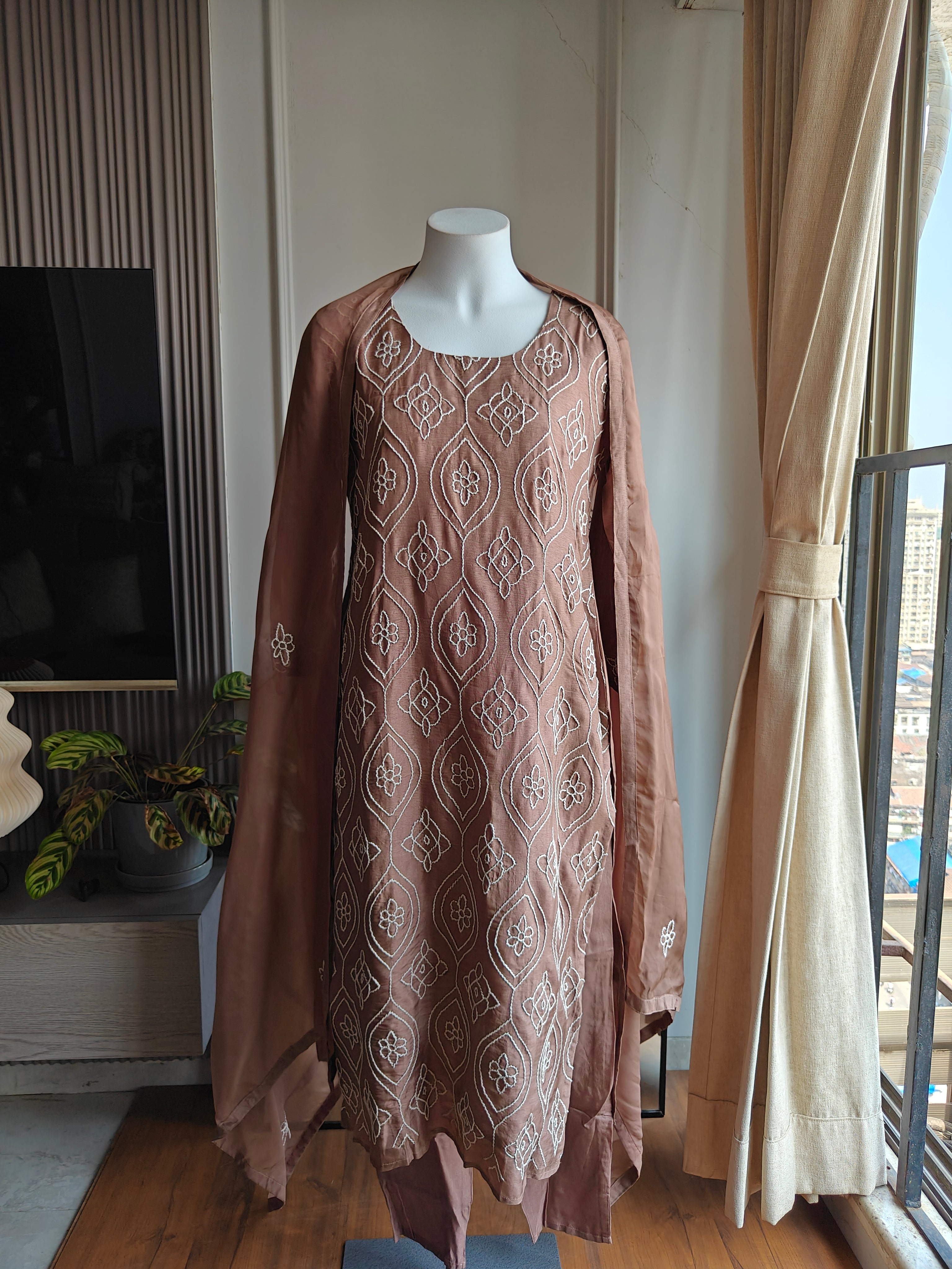 Haniya Embroided Dress- Beige
