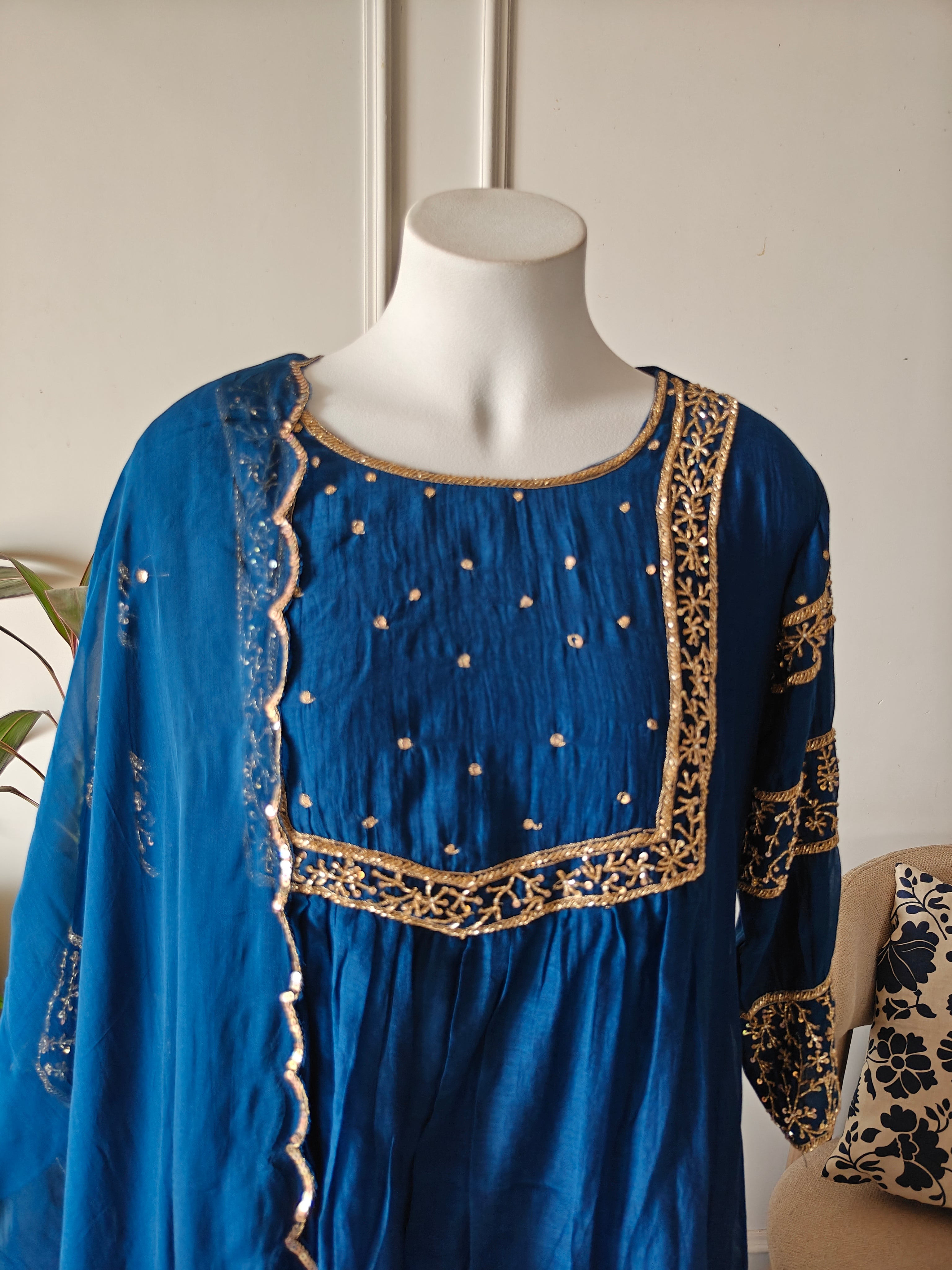 Rakhi pure mul chanderi  hand embroidery and matching dupatta(blue)