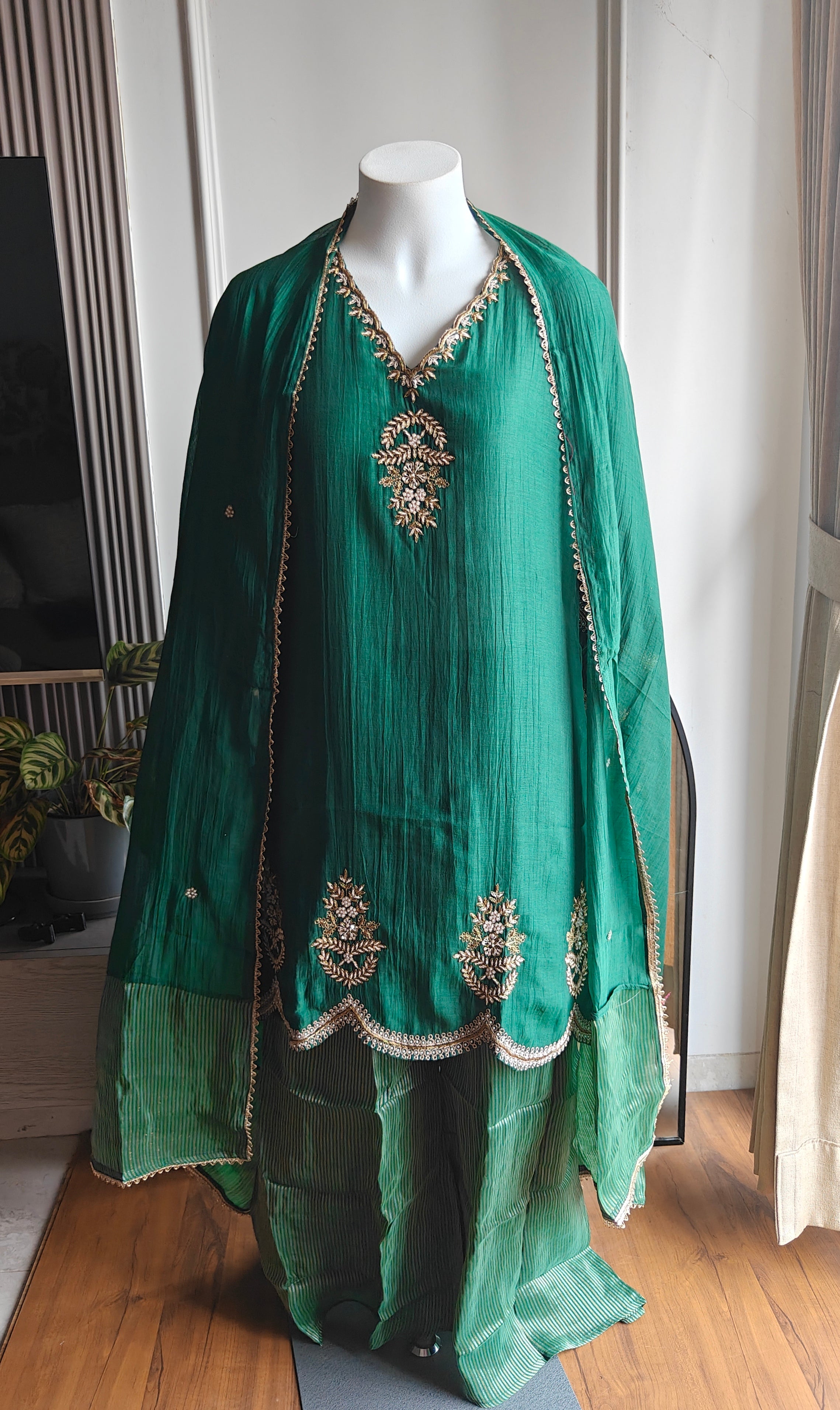 Pavitra Pure mul chanderi short kurta with tissu plazzo green