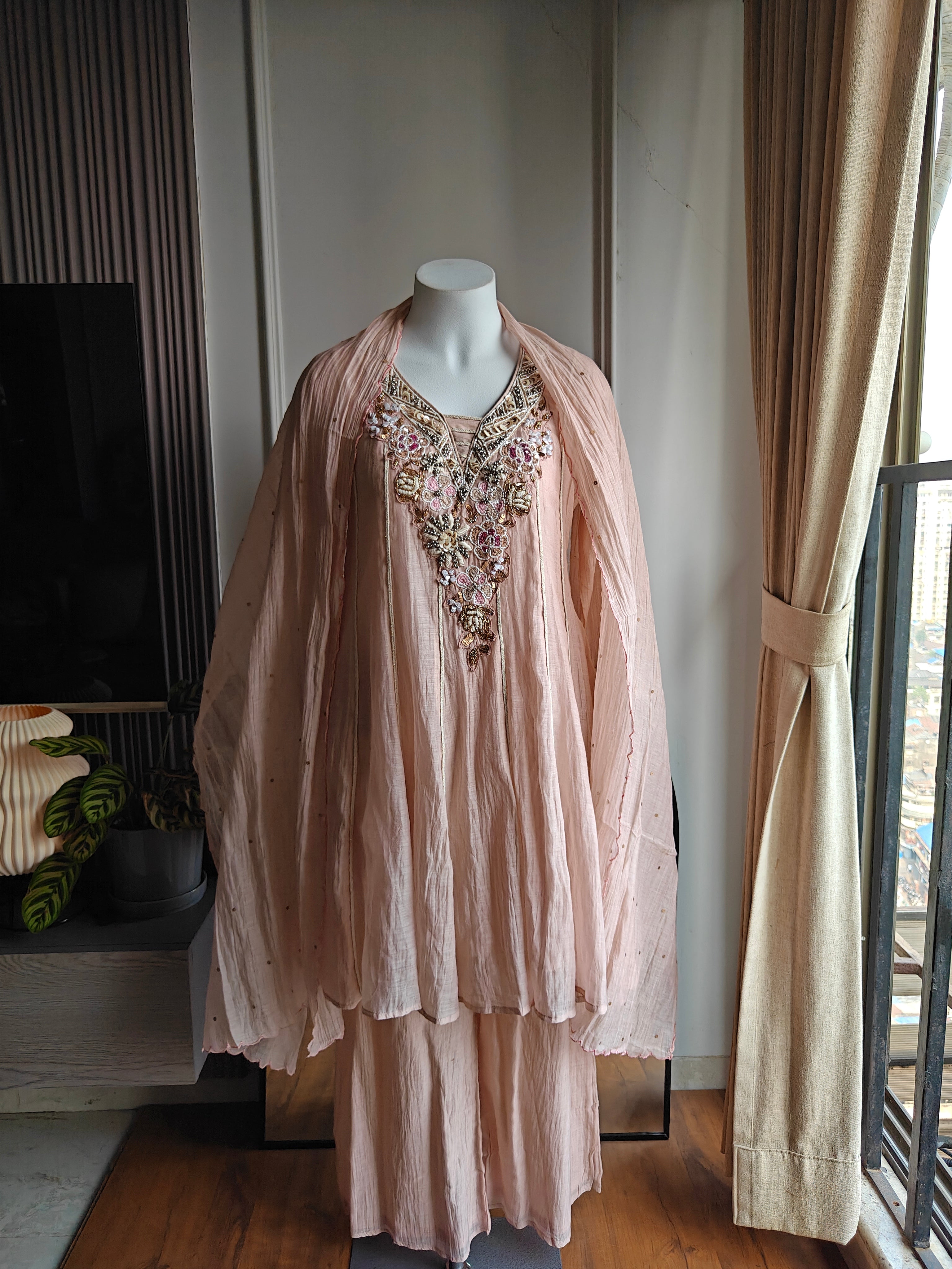 Guneet hand work short kurta plazzo dress ( baby pink)