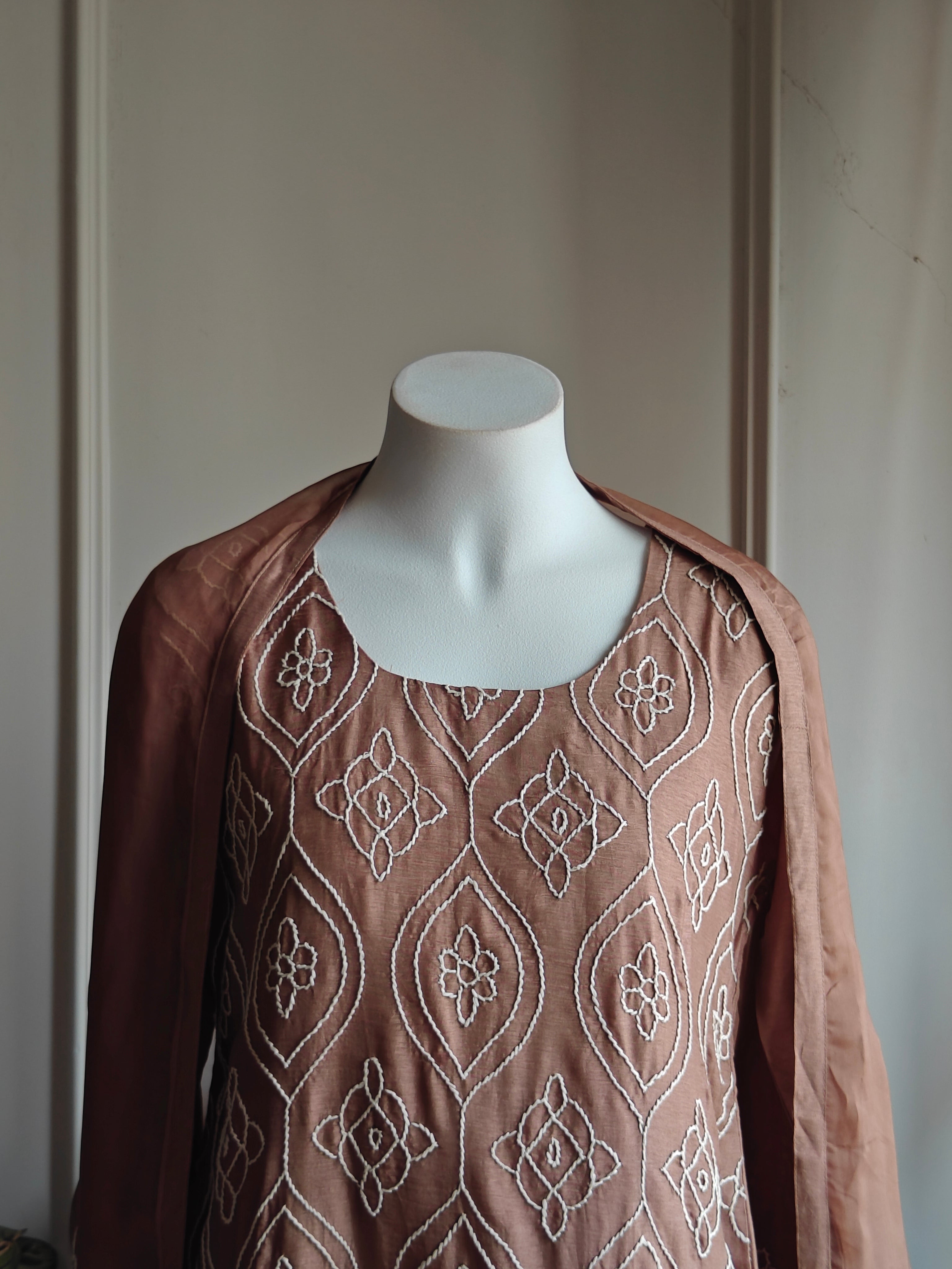 Haniya Embroided Dress- Beige